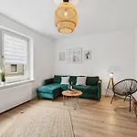 Modern-netflix-messe-veltins Arena-free Parking