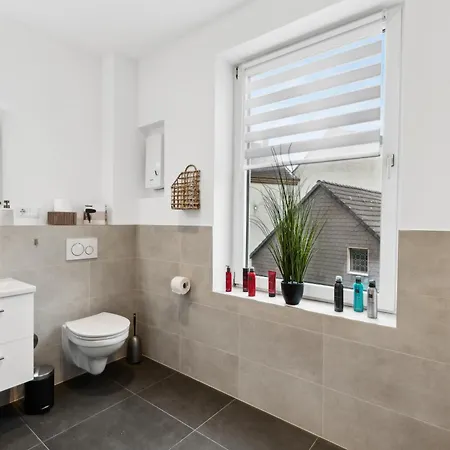 Modern-netflix-messe-veltins Arena-free Parking Apartment