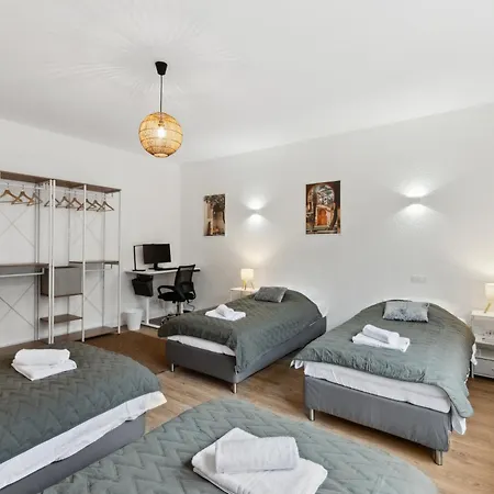 Modern-netflix-messe-veltins Arena-free Parking Appartamento
