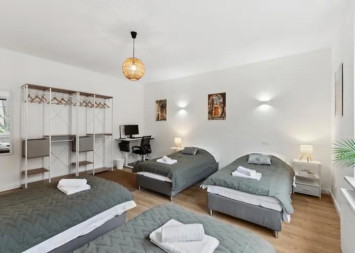 Modern-netflix-messe-veltins Arena-free Parking Apartment