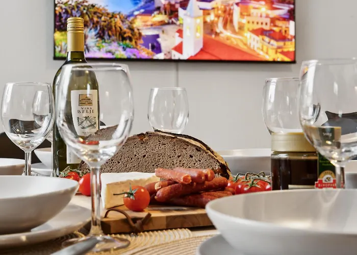 Modern-netflix-messe-veltins Arena-free Parking Apartment